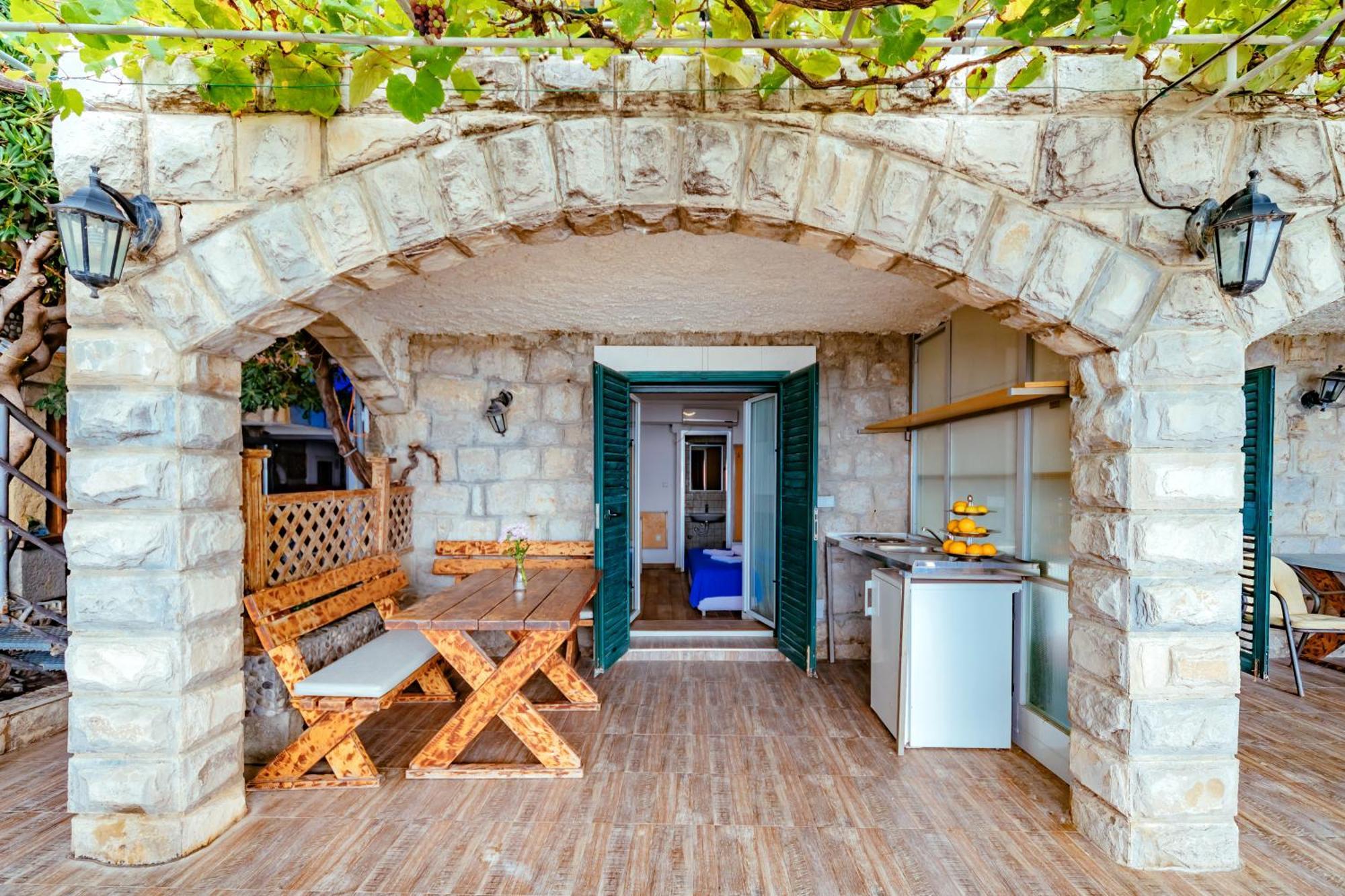 Hotel Savojo Petrovac Exterior foto