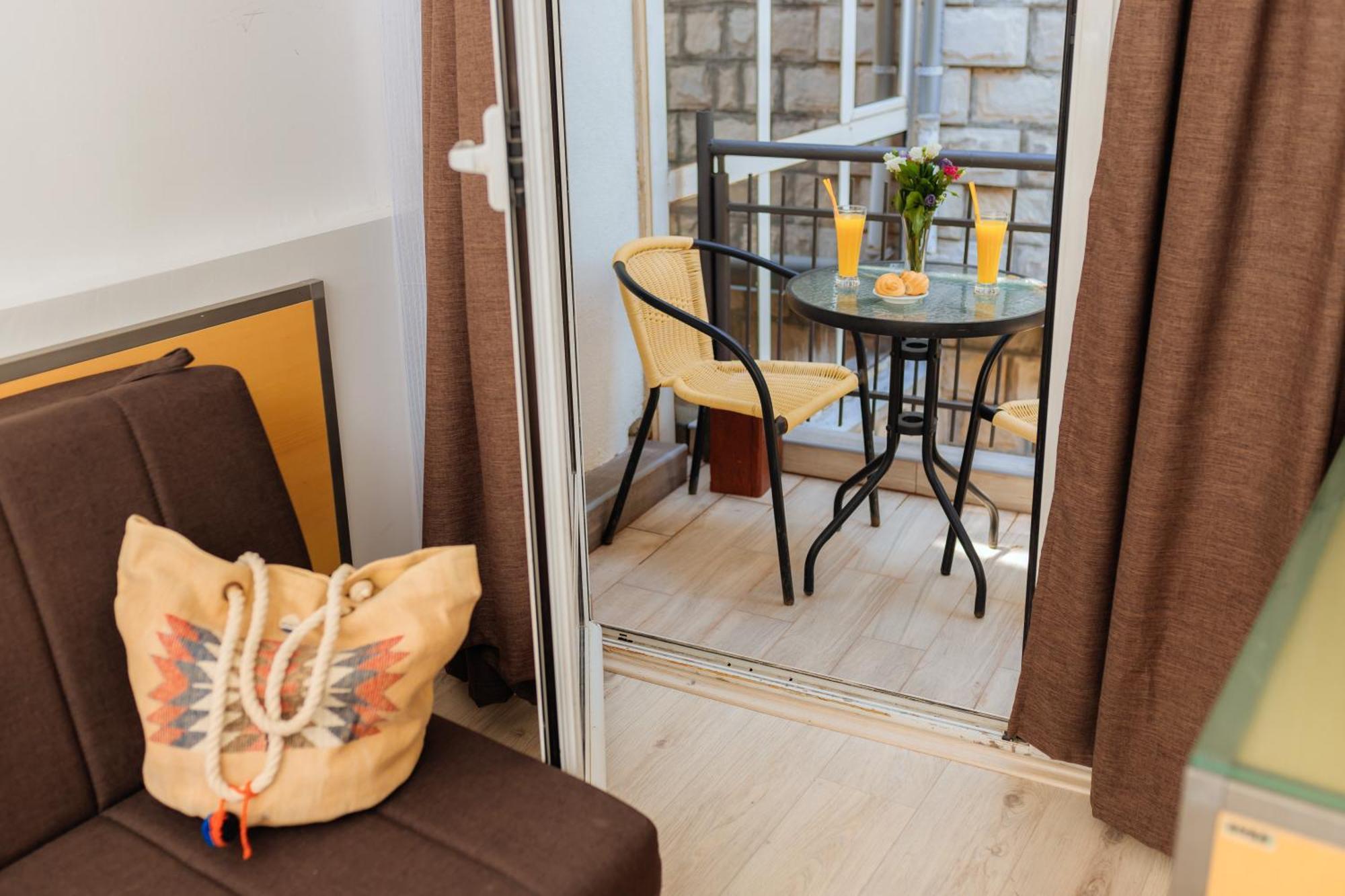 Hotel Savojo Petrovac Habitación foto
