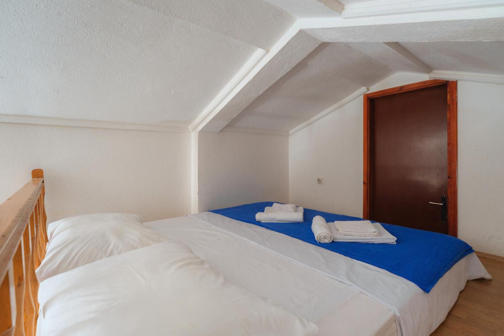 Hotel Savojo Petrovac Habitación foto