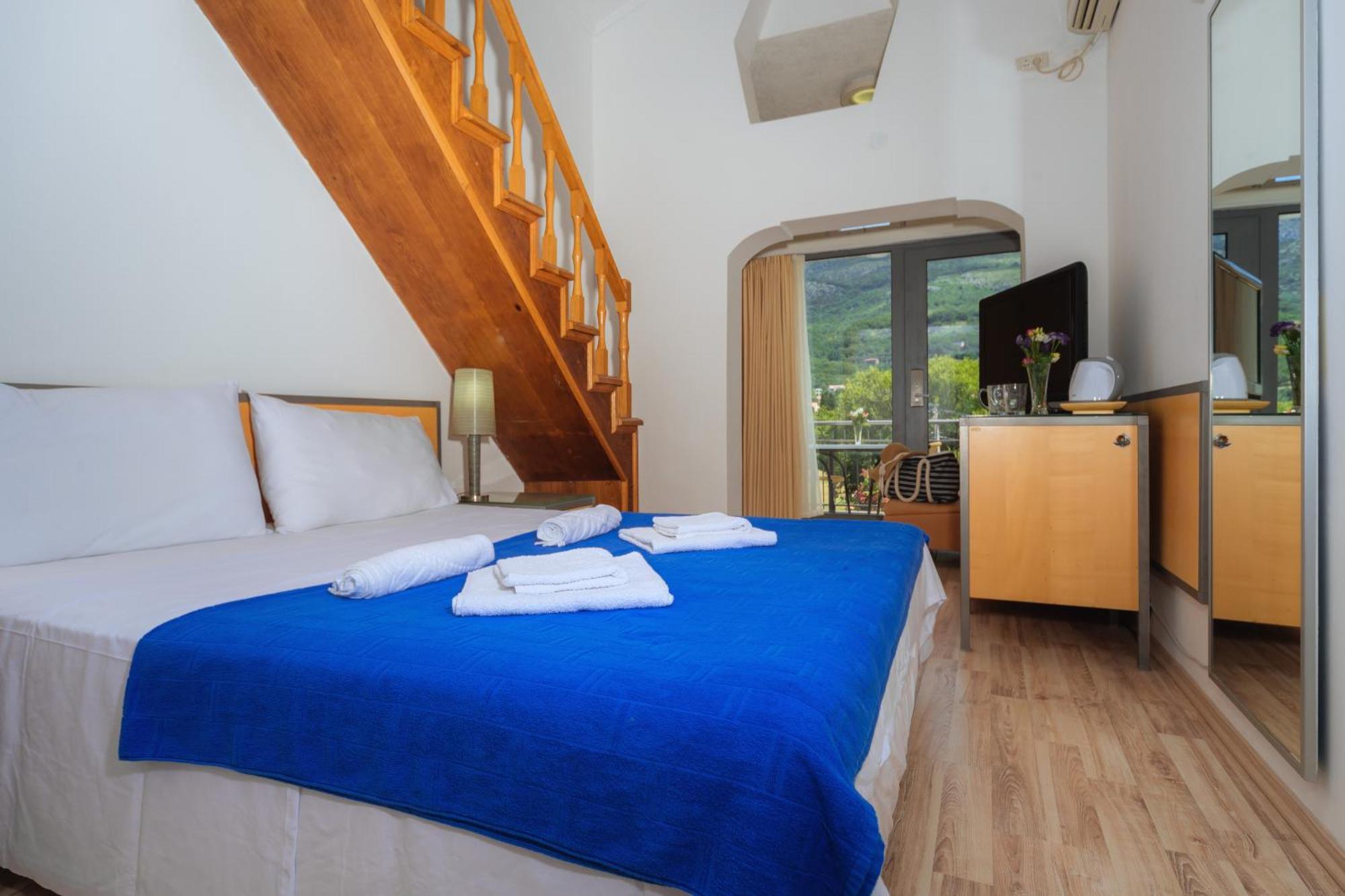 Hotel Savojo Petrovac Habitación foto